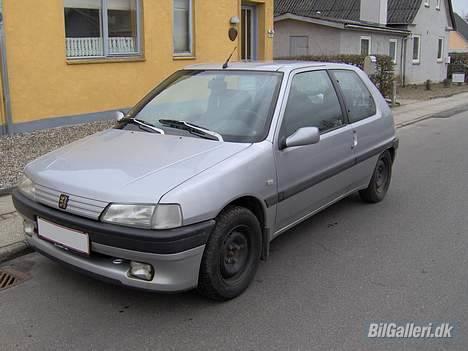 Peugeot 106 Xs "Playboy" (DØD) - Bilen med de gamle standart spejle (vinter billede) billede 5