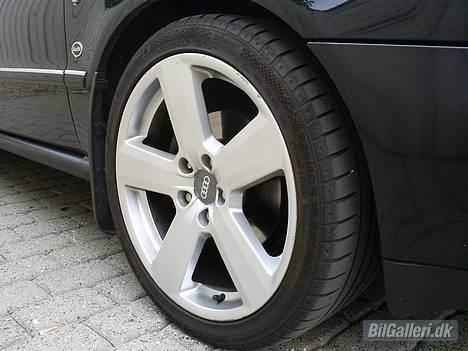 Audi A4 *Solgt* - 18" RS6 billede 12