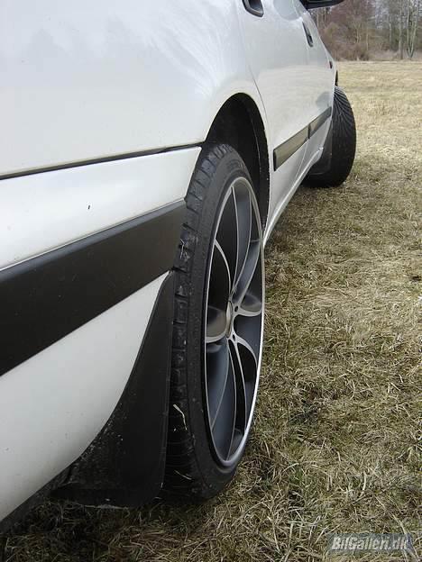 Toyota Carina E XLI *SOLGT* billede 10