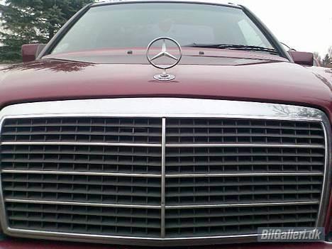 Mercedes Benz W124 E300 pick up *SOLGT* billede 2