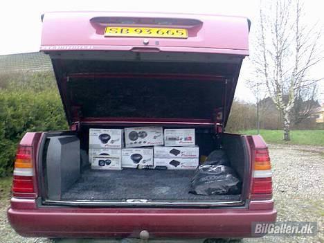 Mercedes Benz W124 E300 pick up *SOLGT* billede 4