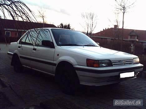 Nissan Sunny 1,6 SLX ( solgt ) billede 1