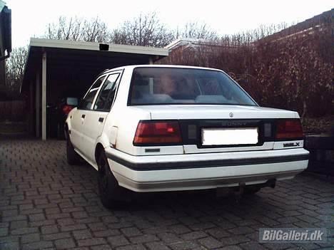 Nissan Sunny 1,6 SLX ( solgt ) billede 4