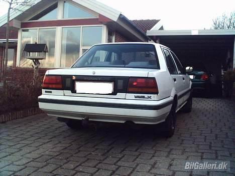 Nissan Sunny 1,6 SLX ( solgt ) billede 5