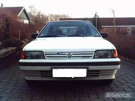 Nissan Sunny 1,6 SLX ( solgt ) billede 7