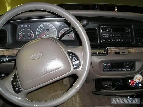 Amerikaner Ford Crown Victoria LX billede 14