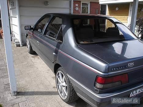 Peugeot 405 **SKROTTET** billede 7