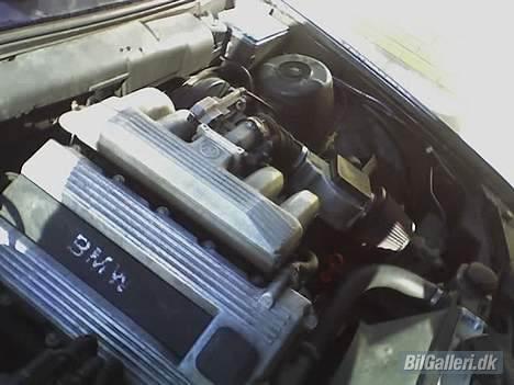 BMW 318is (DØD) billede 8