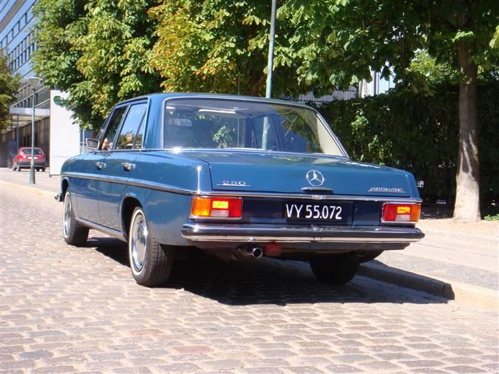 Mercedes Benz 230 - 8  Aut  - Den rigtige model, med de "gamle" baglygter! billede 4