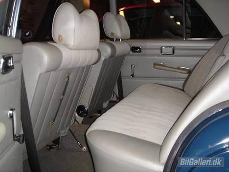 Mercedes Benz 230 - 8  Aut  - Kabinen har også fået en tur, så den er "frisk" til sommer billede 9