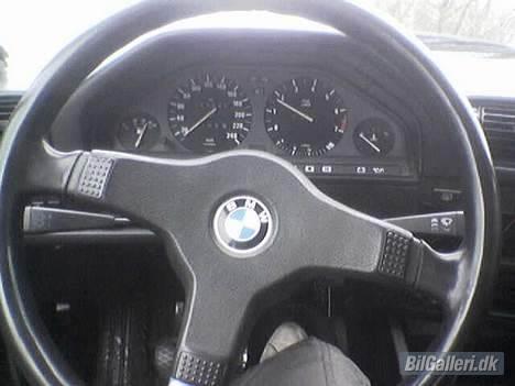 BMW 320i E30 solgt.. - Indstrumenteringen :) billede 2