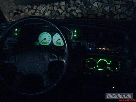 VW Vento GL solgt - de normale grønne lyd er udskiftet med grønne dioder hist og her i instrument, men er ikk frædig endnu billede 7