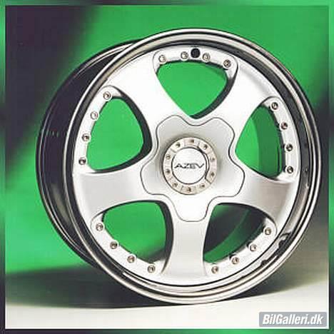 Volvo 240 GLT "SOLGT" - har fået fat i disse fælg i str. 8,5x18" et split fælg mega lækkert hehe billede 7