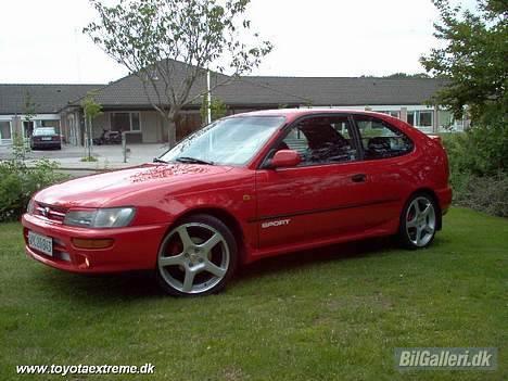 Toyota Corolla Sport #SOLGT# - Den gamle Rolla, fra da jeg købte den. Flot, ik´? billede 6