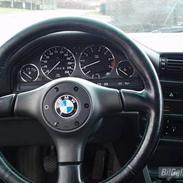 BMW E30 320 SOLGT!