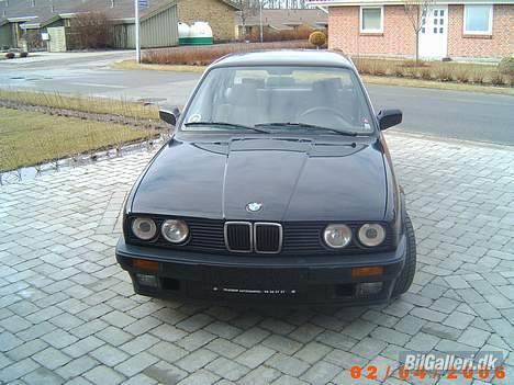 BMW 320i solgt  billede 2