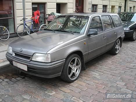 Opel Kadett E Caravan billede 15