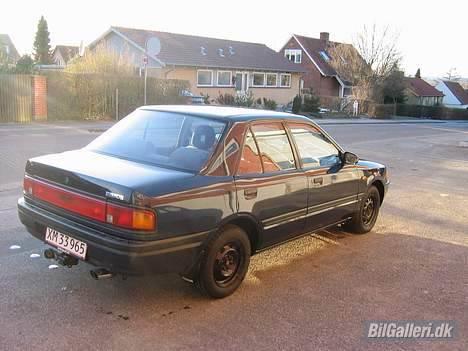 Mazda 323 sedan - SOLGT - billede 5