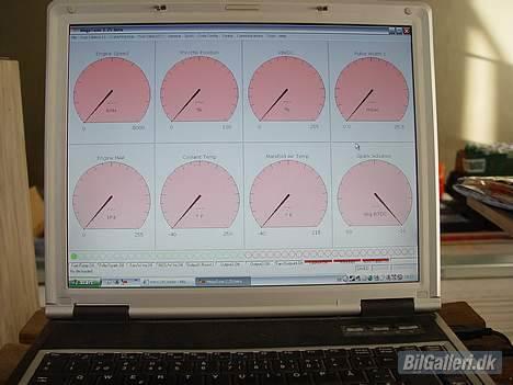 Volvo 242 turbo solgt - her kan man se Megasquirt´en på min bærbar, hvor man kan styre alt. billede 12
