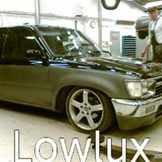 Toyota hilux-lowlux solgt