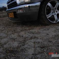 Toyota hilux-lowlux solgt