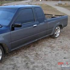 Toyota hilux-lowlux solgt