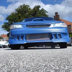 Mazda Aqua 323F BJ solgt