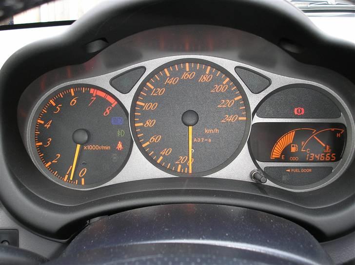 Toyota Celica 1,8 VVT-i - *Solgt* - En fed blanding af analog og digital billede 13