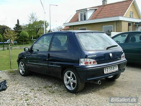 Peugeot 106 zen - så kom der nye lygter på. billede 2