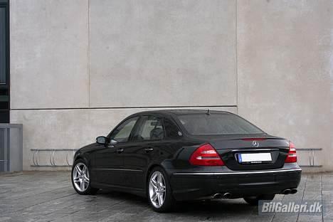 Mercedes Benz E55 AMG billede 2