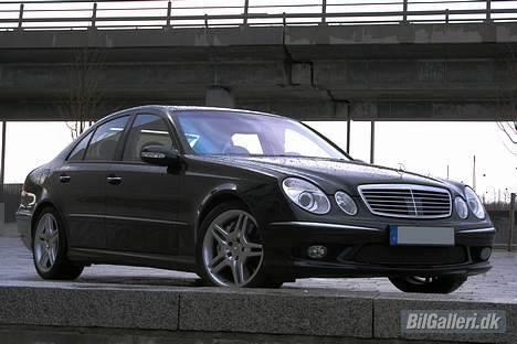 Mercedes Benz E55 AMG billede 4