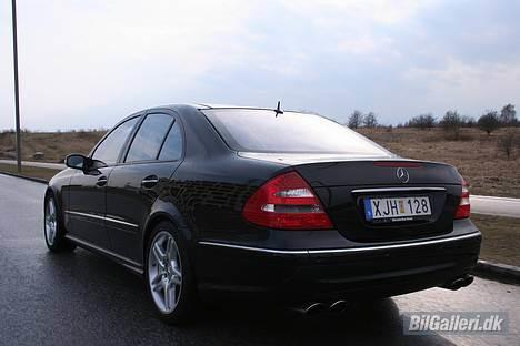 Mercedes Benz E55 AMG billede 10