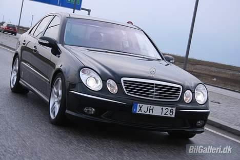 Mercedes Benz E55 AMG billede 11