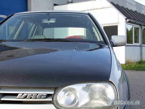 VW Golf 3 vr6 "SOLGT" - Ægte carbonhjelm (gamle lygter) billede 16