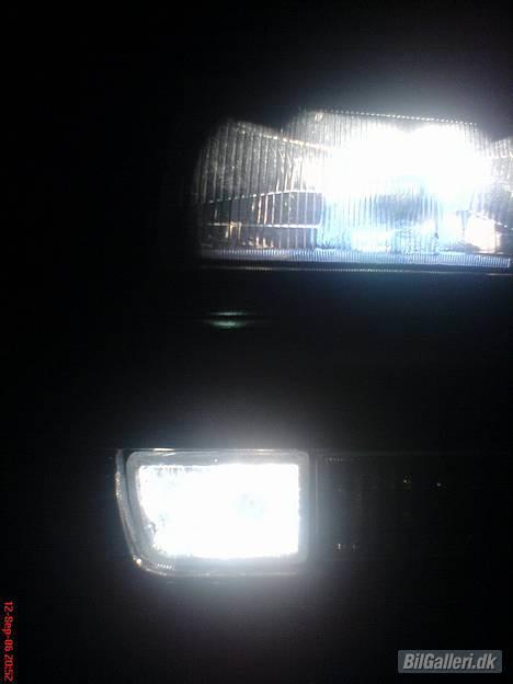VW Vento GL solgt - har nu fået 7500k, xenon look pærer i tågelygterne, og det virker billede 11