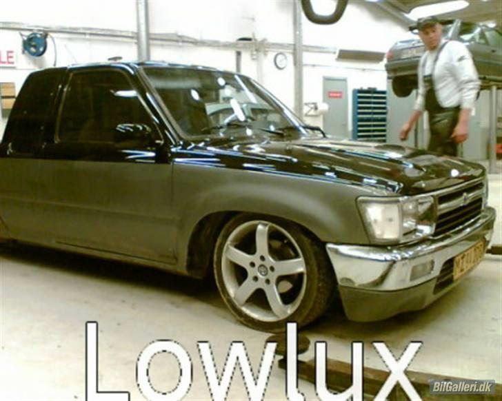 Toyota hilux-lowlux solgt billede 1