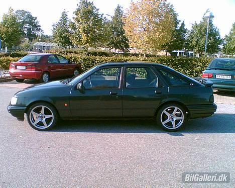 Ford Sierra GT # Solgt# - den ser sq fin ud med de nye sko;o) billede 2