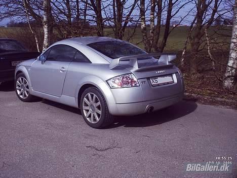 Audi TT - Nye lygter og vinge, Venter stadig på bagskørt ZZZZZzzzzzZZZZZzzzzzz billede 11