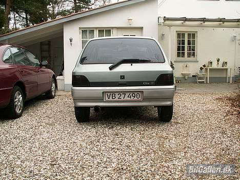 Renault Clio "voldtaget og død" billede 8