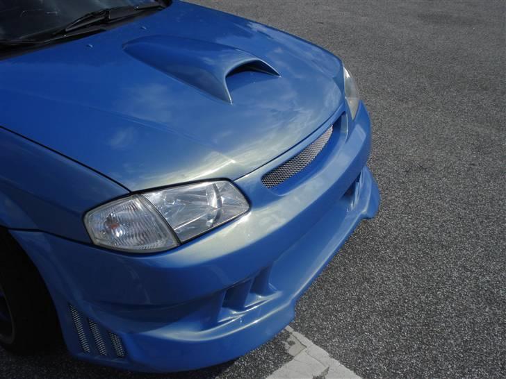 Mazda Aqua 323F BJ solgt - ja det er så fronten billede 7