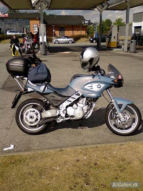 Mazda Aqua 323F BJ solgt - denne bmw har samme lak som mazdaen billede 11