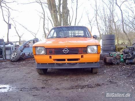 Opel kadett c coupe 2.o  SOLGT - et lille front skørt billede 2