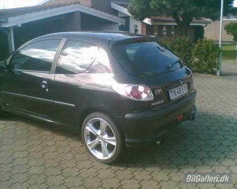 Peugeot 206 Xs * Solgt *  - Ik nemt at se lige der.. men nu med 35% tonet ruder ..  billede 9