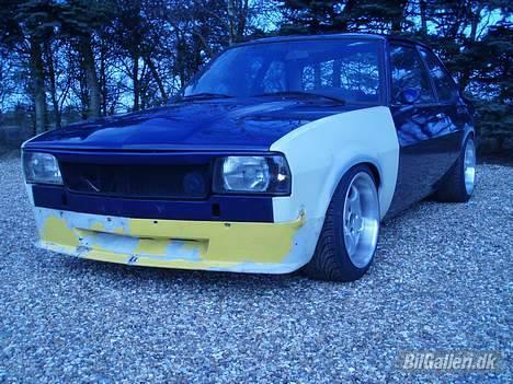 Opel ascona b  solgt billede 3