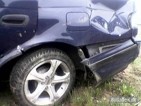 Toyota Carina E -- >>DØD<<-- billede 11