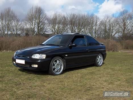 Ford Escort 1,8i  Monaco Solgt - Nyt billede med sommer fælge ;) billede 11