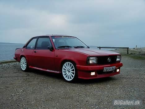 Opel Ascona B *PROJEKT* - som den så ud da jeg kørte i den...  fælgene sidder nu på Carsten T Ascona B billede 19