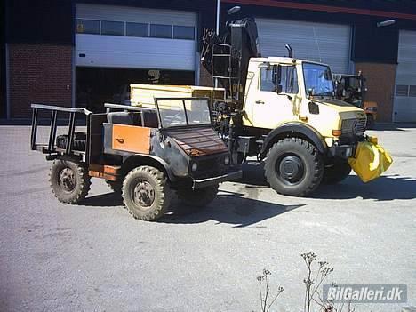 Mercedes Benz unimog 411 SOLGT  - ja den er ikke stor i forhold billede 7