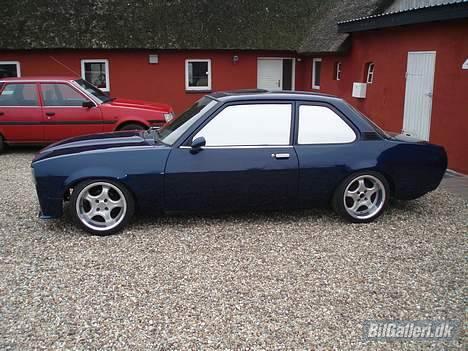 Opel ascona b  solgt billede 8