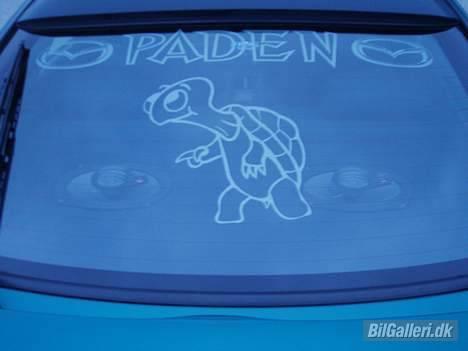 Mazda 323f BA SOLGT billede 2